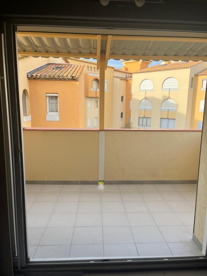 Les Portes De La Port Apartment *
